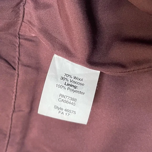 ⭐️J crew cranberry pencil skirt - Picture 10 of 11